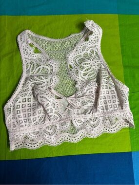 Victoria's Secret Lace Bralette in Light Pink